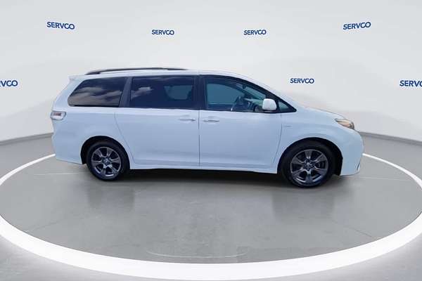 2019 Toyota SIENNA SE Premium