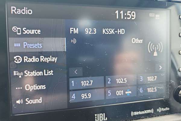 2019 Toyota SIENNA SE Premium