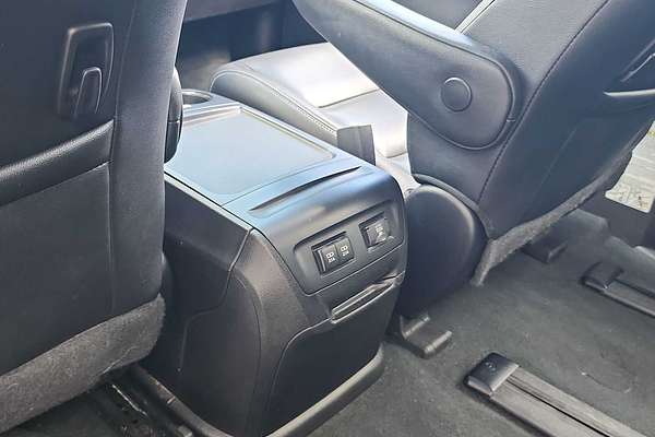 2019 Toyota SIENNA SE Premium