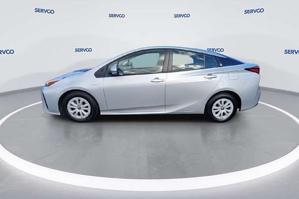 2022 Toyota Prius LE