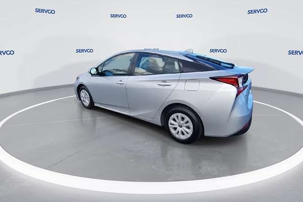 2022 Toyota Prius LE