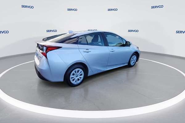 2022 Toyota Prius LE