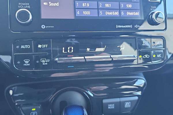 2022 Toyota Prius LE