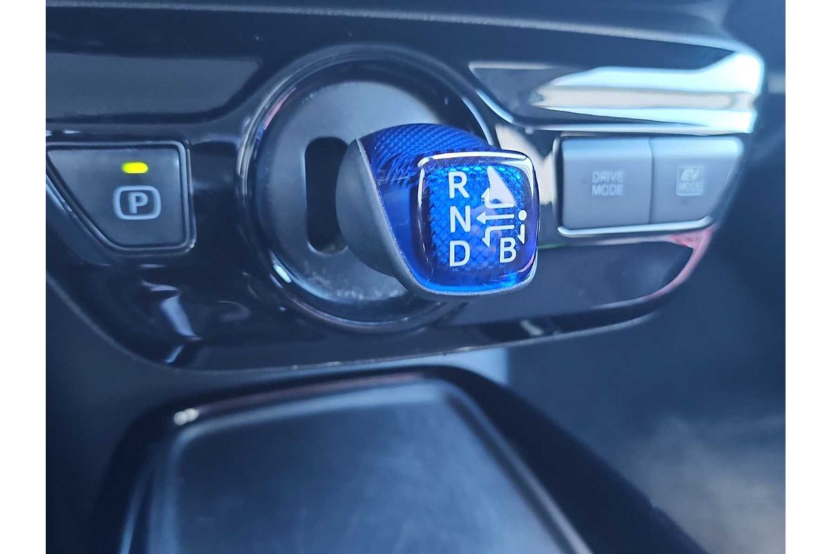 2022 Toyota Prius LE