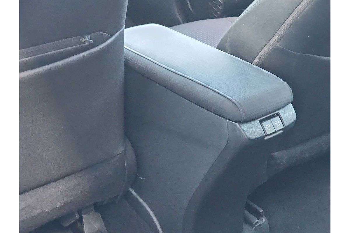 2022 Toyota Prius LE