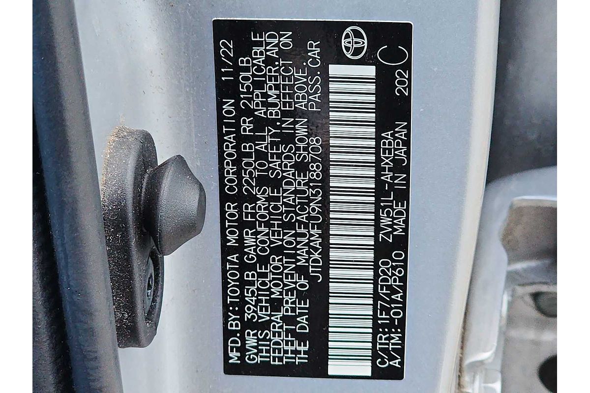 2022 Toyota Prius LE