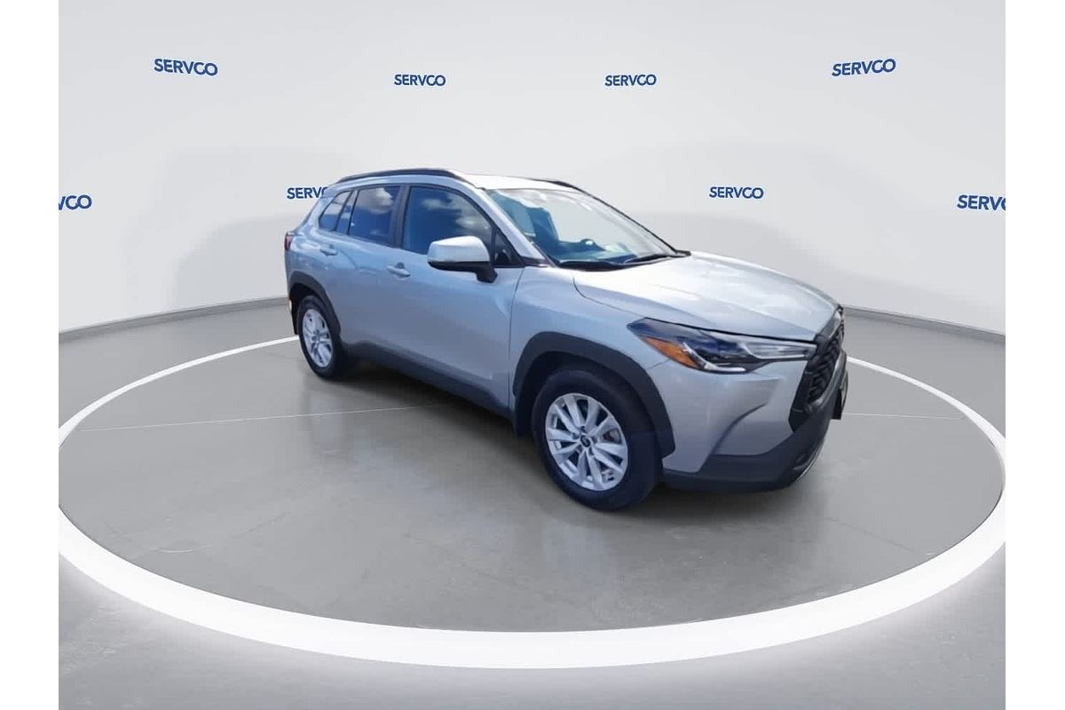 2024 Toyota Corolla Cross LE