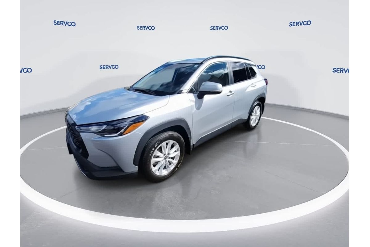 2024 Toyota Corolla Cross LE