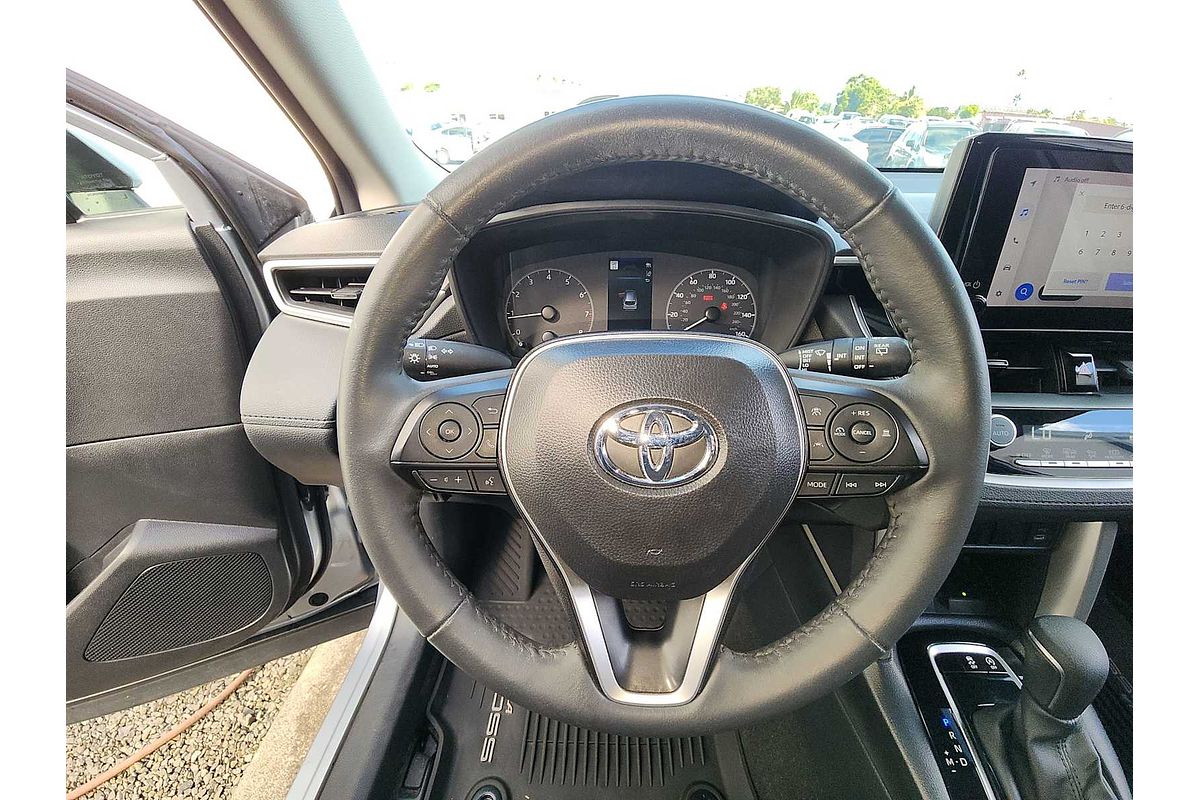 2024 Toyota Corolla Cross LE