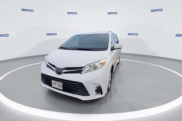 2019 Toyota SIENNA LE
