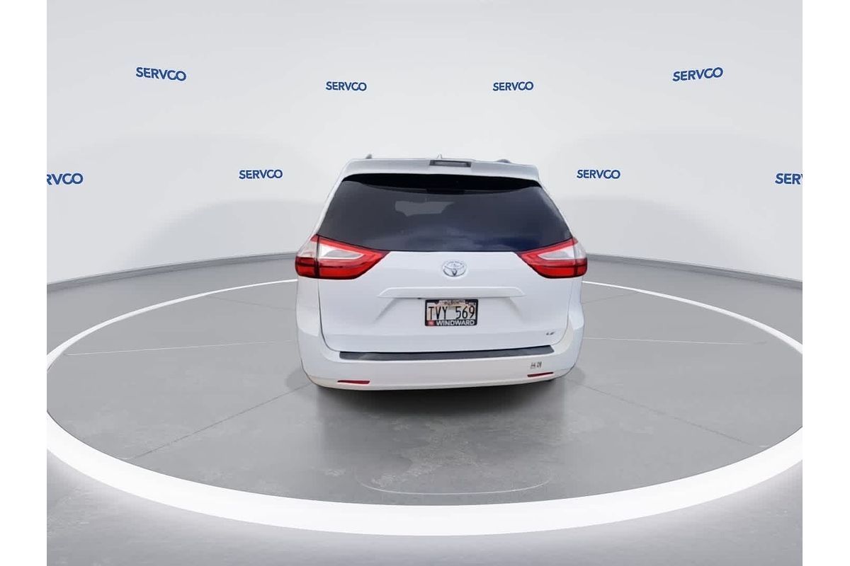 2019 Toyota SIENNA LE