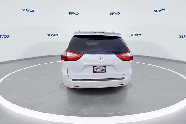 2019 Toyota SIENNA LE