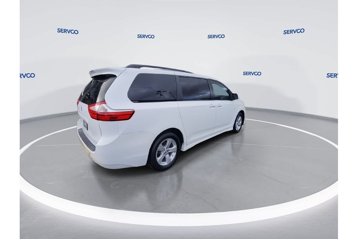 2019 Toyota SIENNA LE