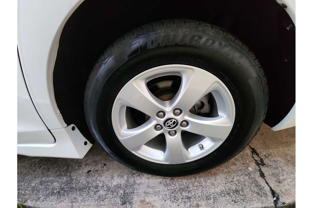 2019 Toyota SIENNA LE