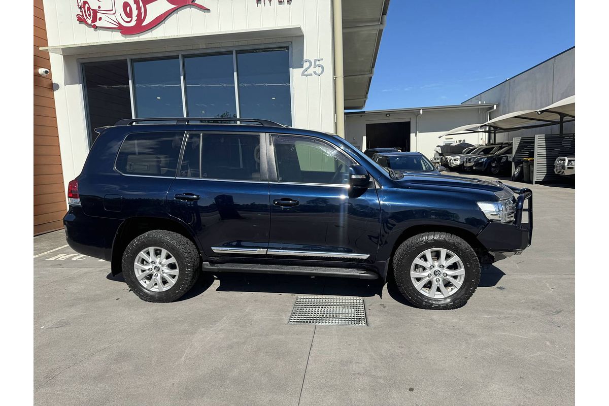 2017 Toyota Landcruiser Sahara VDJ200R