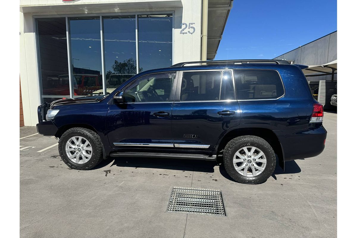 2017 Toyota Landcruiser Sahara VDJ200R