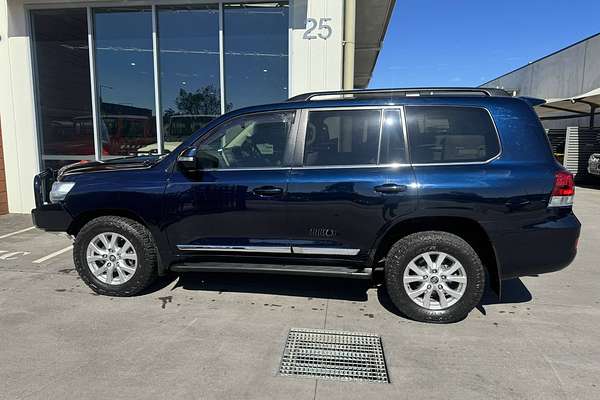 2017 Toyota Landcruiser Sahara VDJ200R