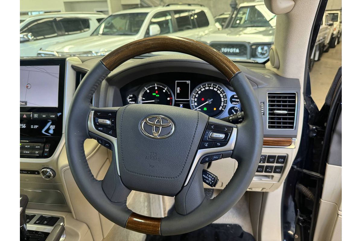 2017 Toyota Landcruiser Sahara VDJ200R