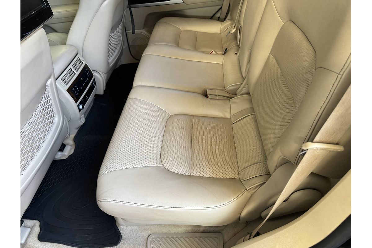 2017 Toyota Landcruiser Sahara VDJ200R