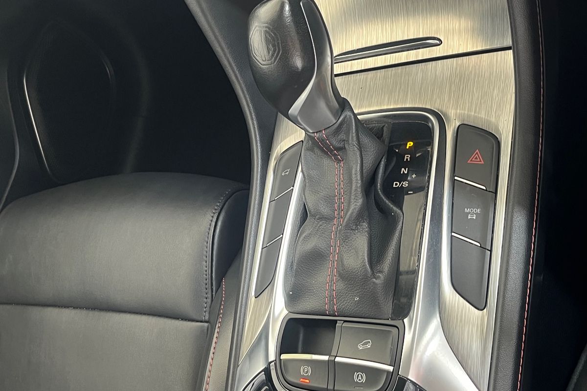 2021 MG HS Excite SAS23