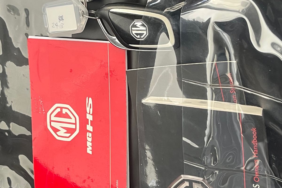 2021 MG HS Excite SAS23