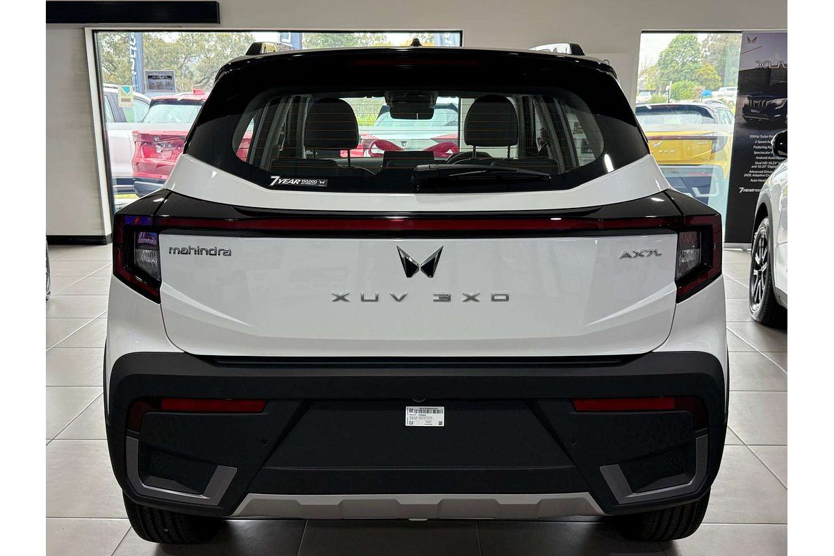 2025 Mahindra XUV3XO AX7L