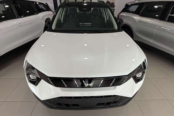 2025 Mahindra XUV3XO AX7L