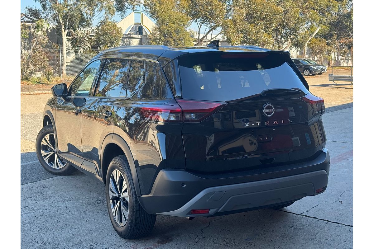 2025 Nissan X-TRAIL ST-L T33