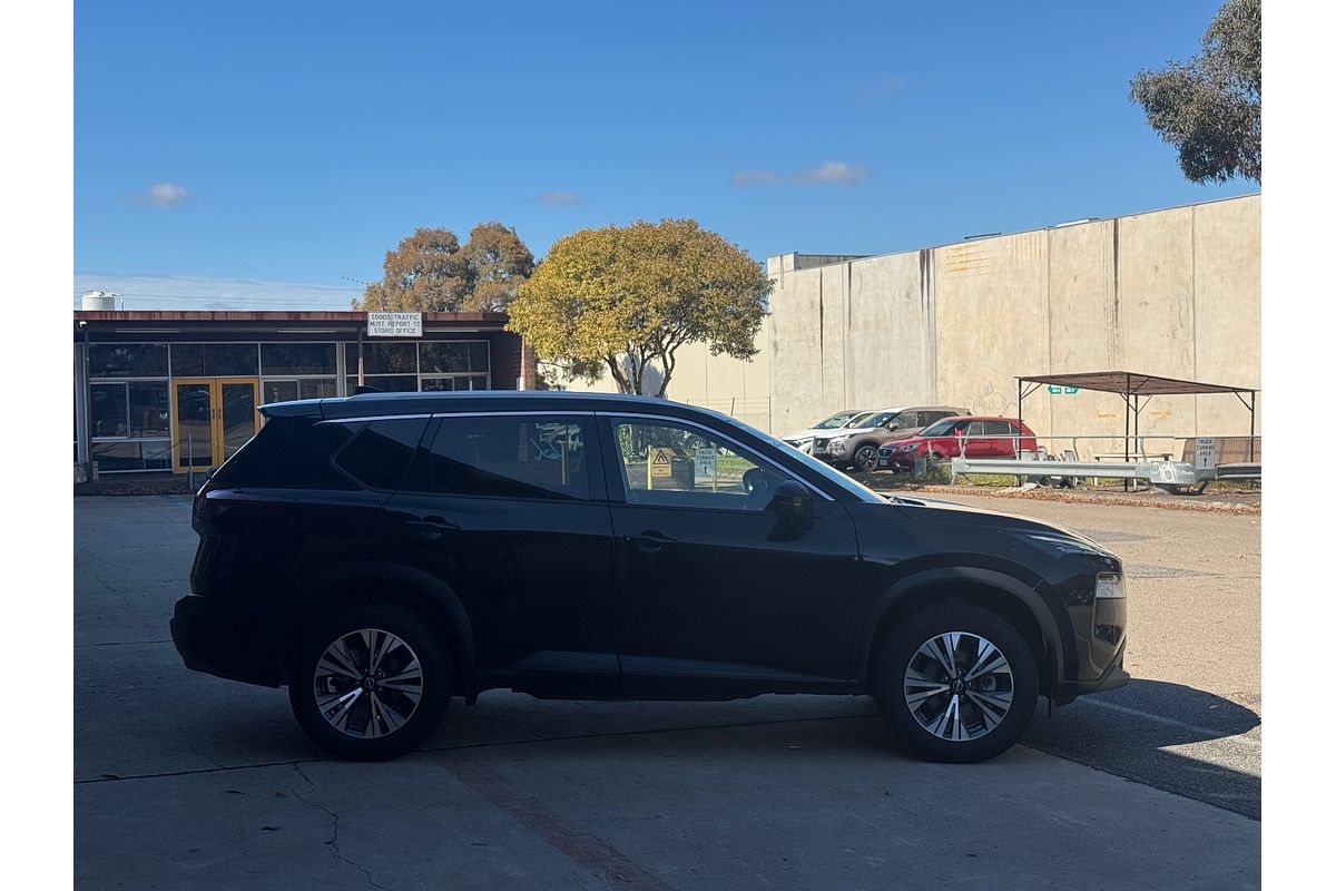 2025 Nissan X-TRAIL ST-L T33