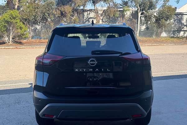 2025 Nissan X-TRAIL ST-L T33