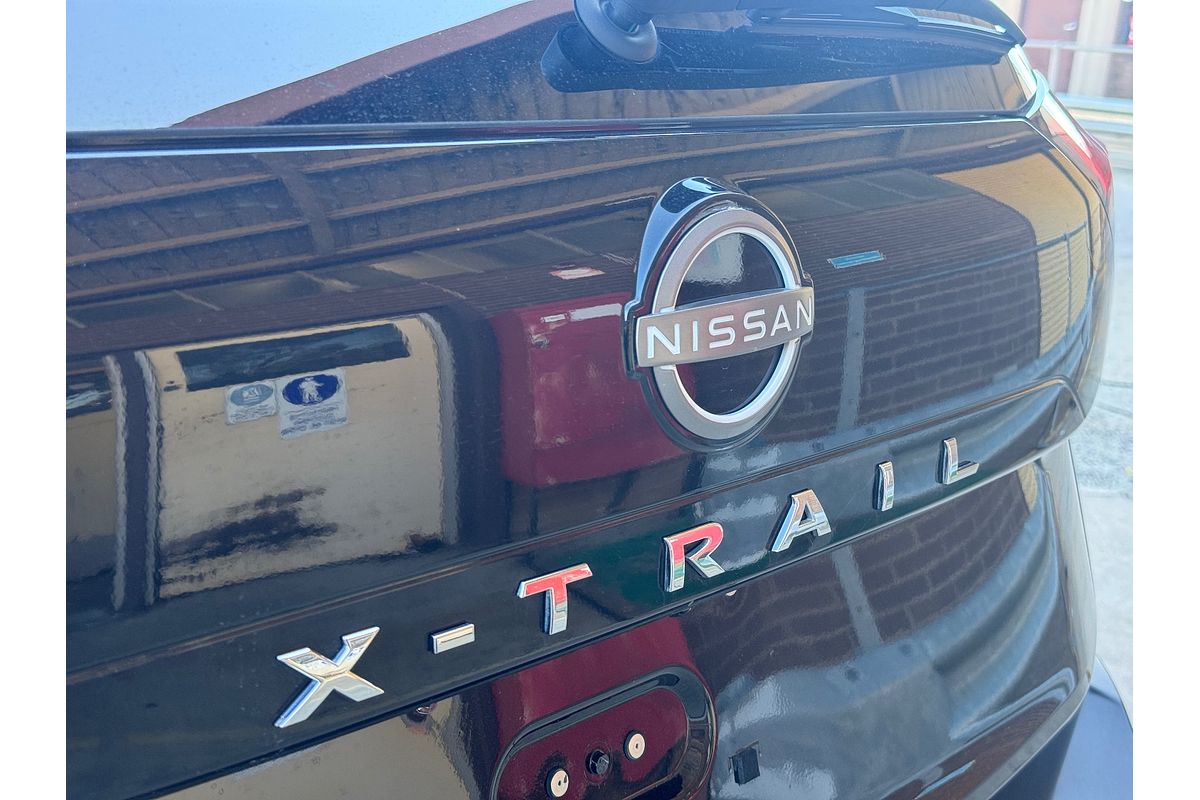 2025 Nissan X-TRAIL ST-L T33