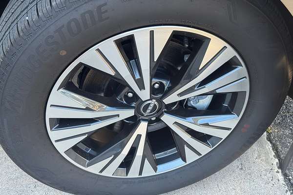 2025 Nissan X-TRAIL ST-L T33