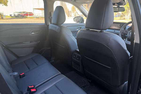 2025 Nissan X-TRAIL ST-L T33