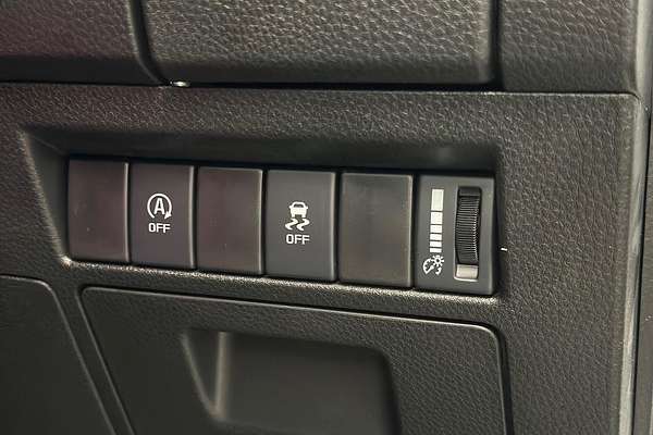 2025 Isuzu D-MAX SX High Ride Rear Wheel Drive