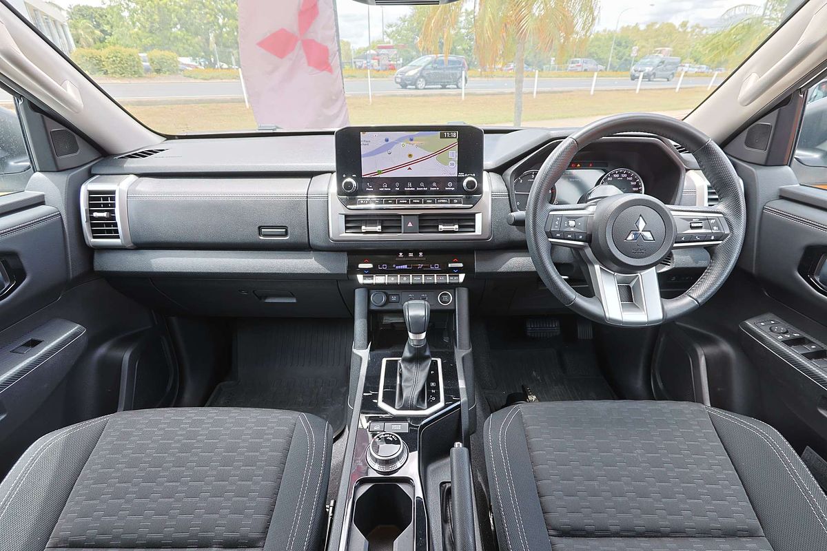 2024 Mitsubishi Triton GLS MV 4X4