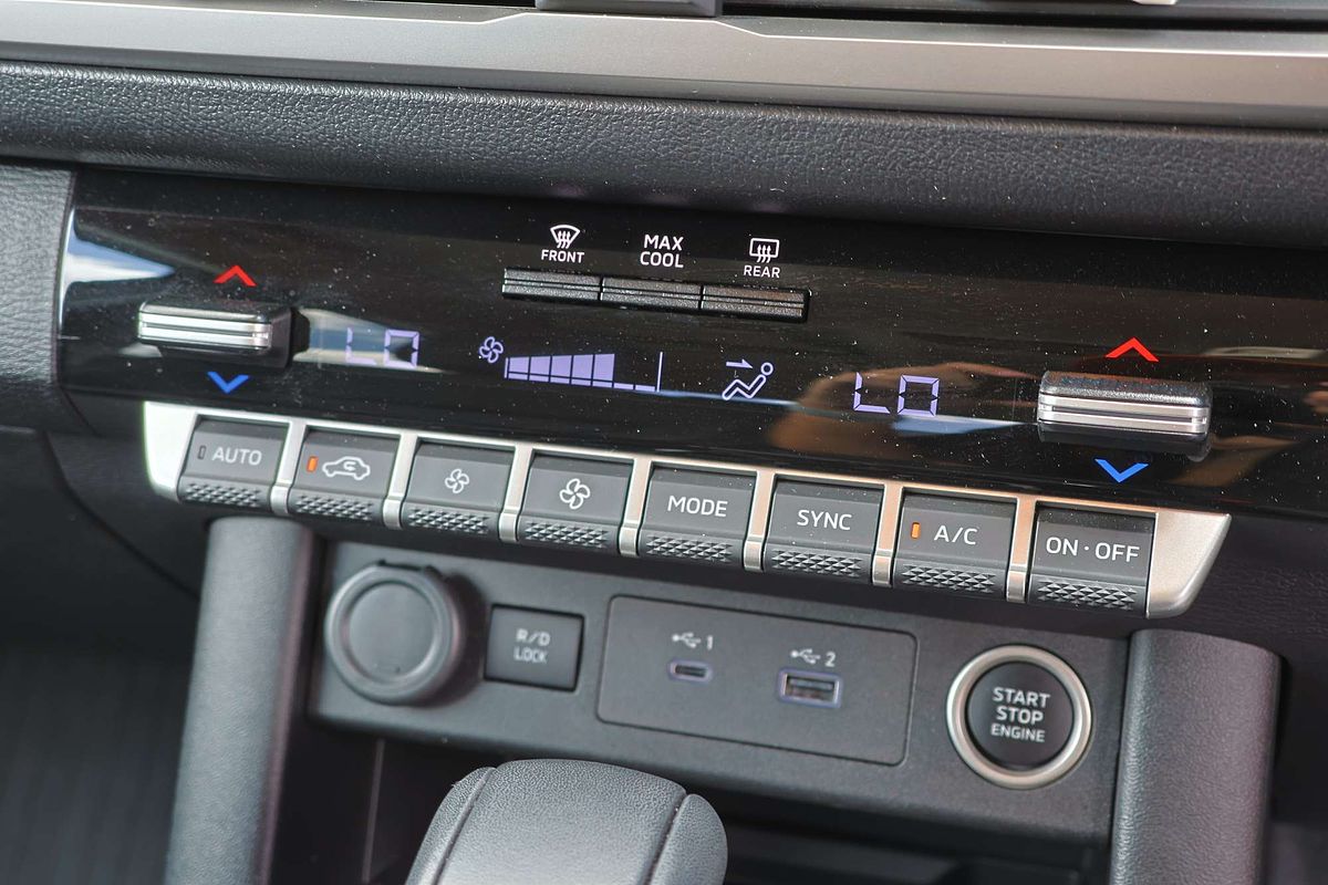 2024 Mitsubishi Triton GLS MV 4X4