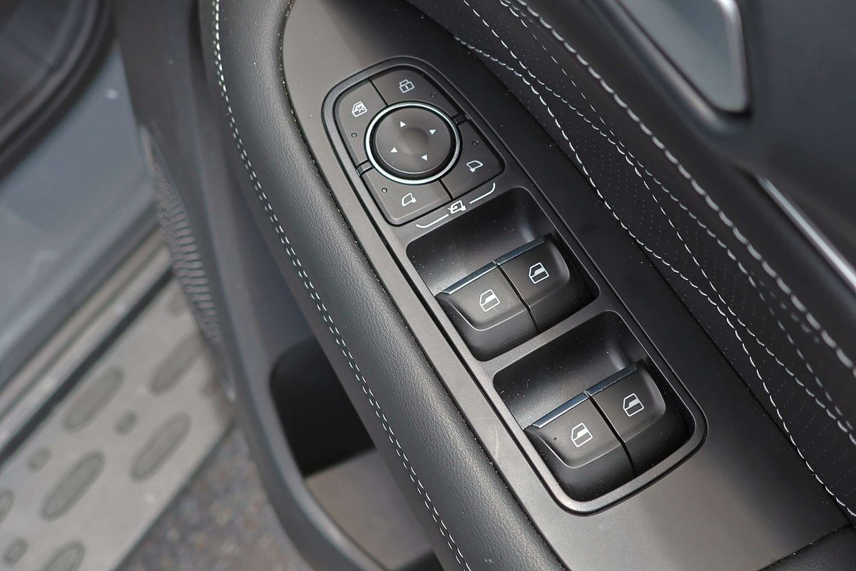 2025 GWM Tank 300 Ultra P01