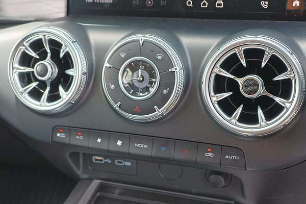 2025 GWM Tank 300 Ultra P01