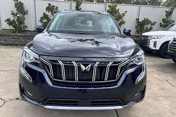 2025 Mahindra XUV700 AX7L