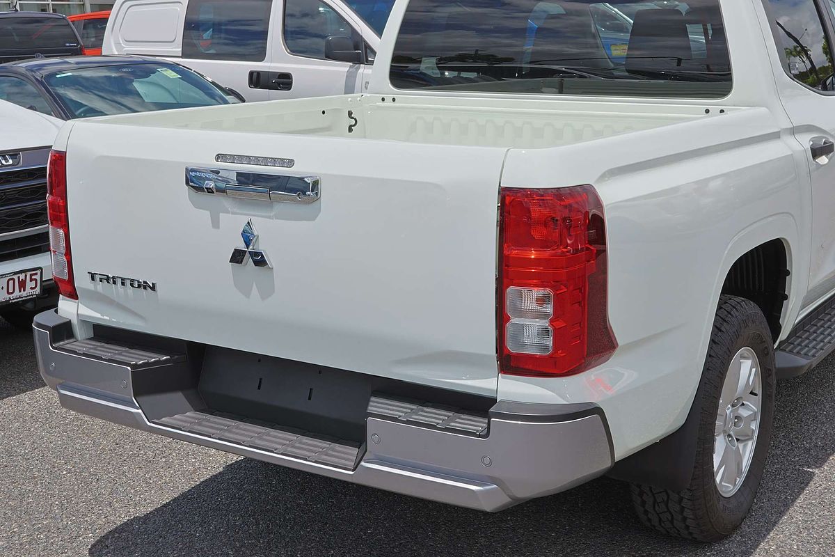 2025 Mitsubishi Triton GLX+ MV 4X4