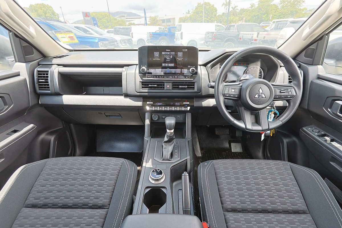 2025 Mitsubishi Triton GLX+ MV 4X4