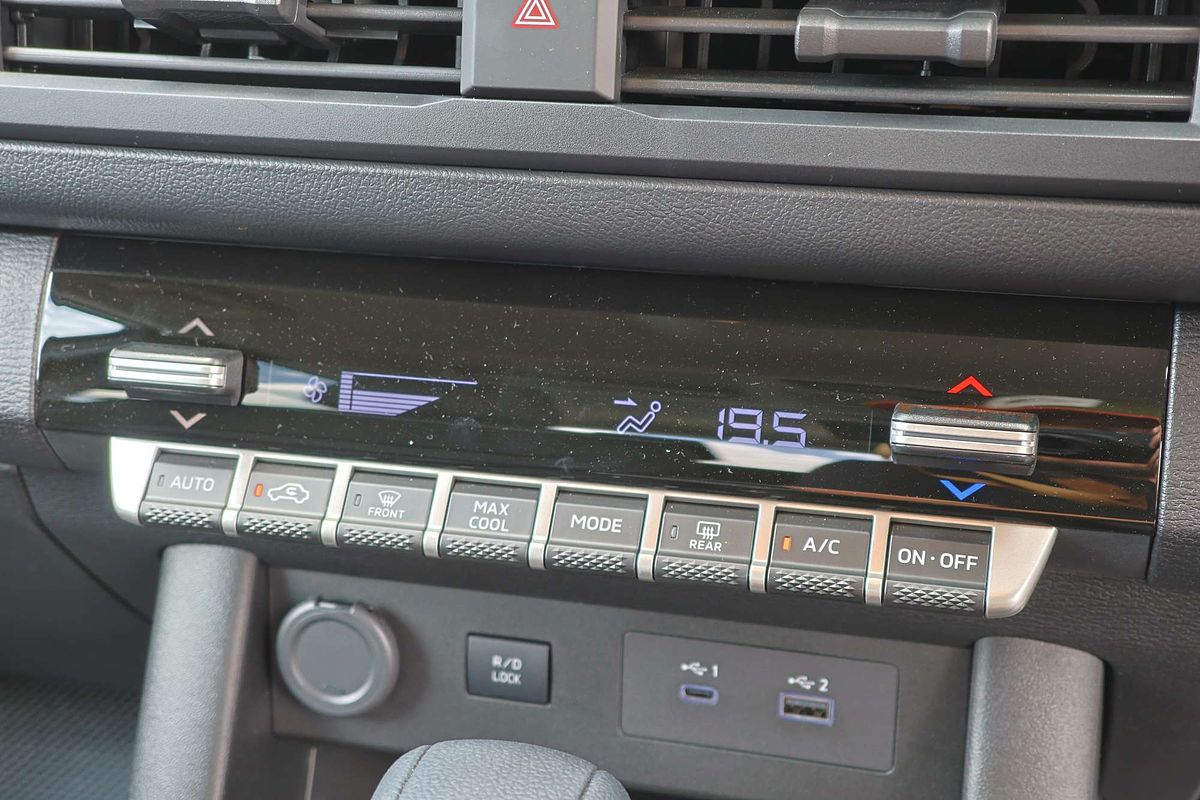 2025 Mitsubishi Triton GLX+ MV 4X4