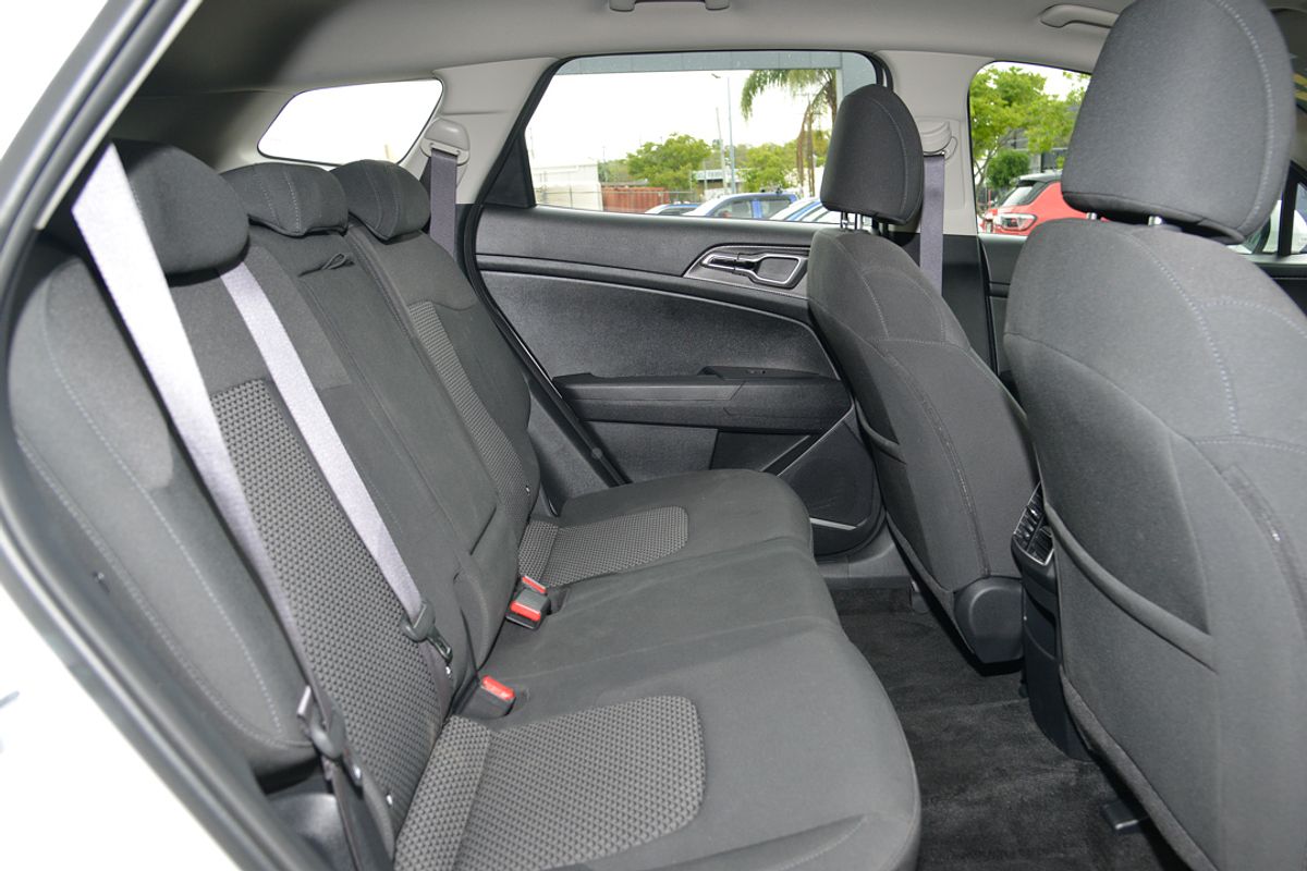 2023 Kia Sportage S NQ5