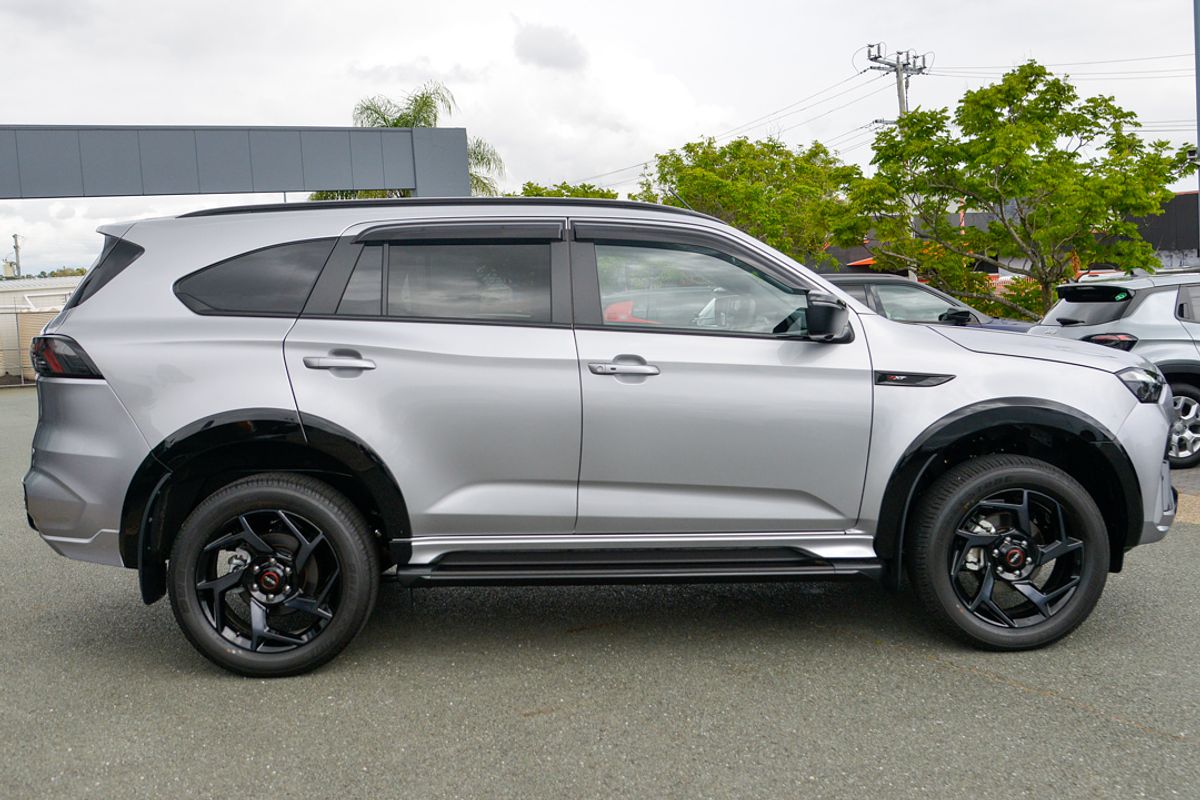 2025 Isuzu MU-X X-TERRAIN