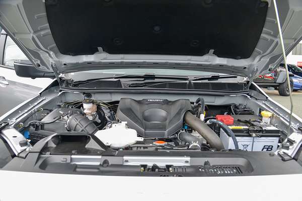 2025 Isuzu MU-X X-TERRAIN