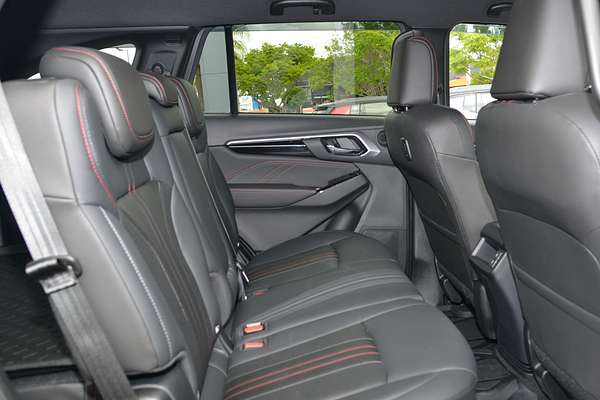 2025 Isuzu MU-X X-TERRAIN