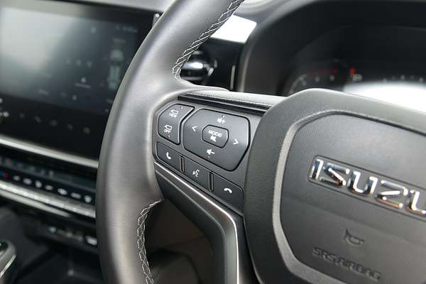 2025 Isuzu MU-X X-TERRAIN