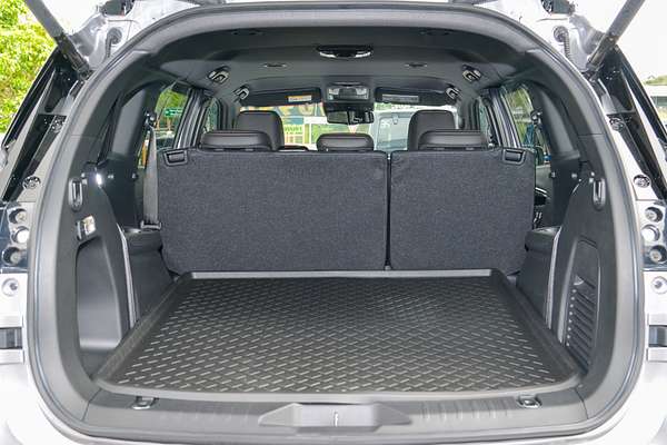 2025 Isuzu MU-X X-TERRAIN