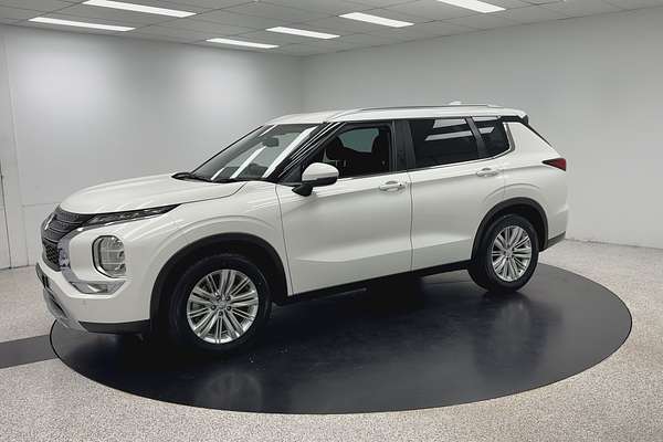 2022 Mitsubishi Outlander LS ZM