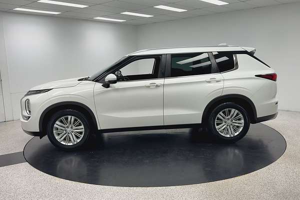 2022 Mitsubishi Outlander LS ZM